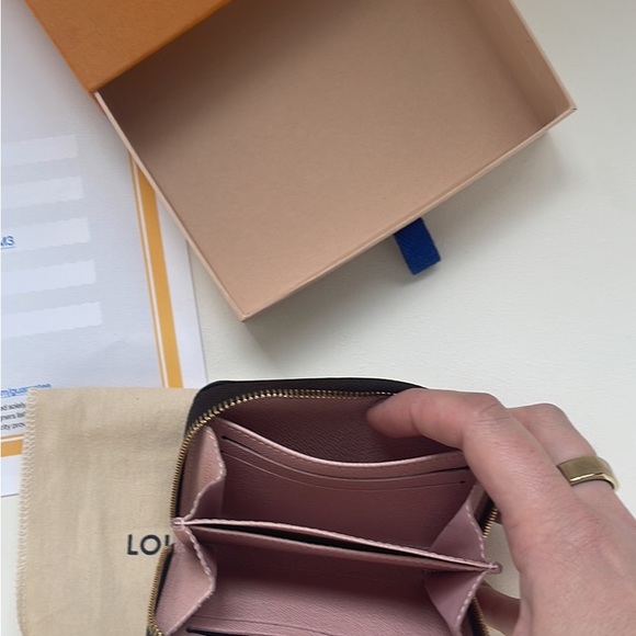 Louis Vuitton Christmas Holiday 2020 Vivian’s Monogram Zippy Coin Purse Wallet - Picture 2 of 2